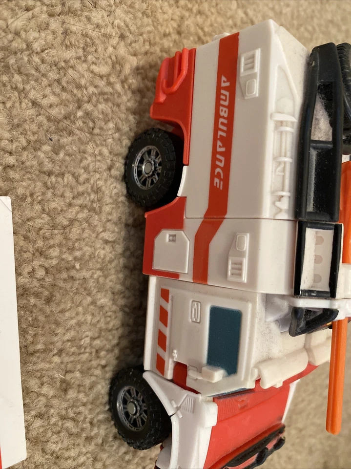 Transformers Movie ROTF 6” Ratchet Rescue Torch 2008 Hasbro - Image 4 of 4