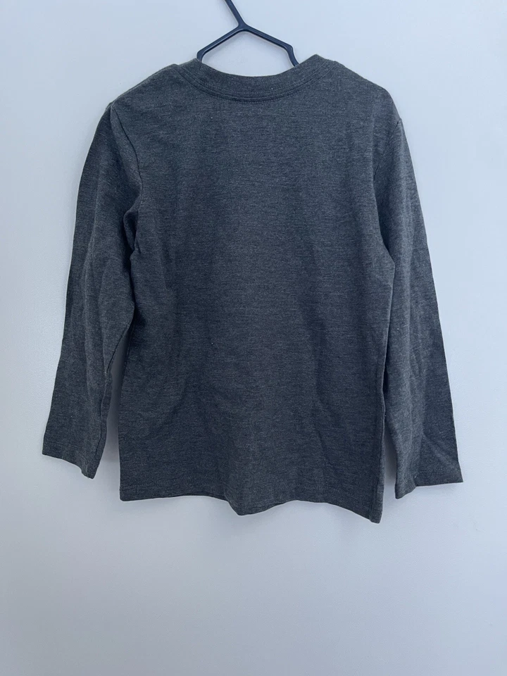 Camisa TCP Kids Boys Wifi The Struggle Is Real gola redonda manga longa cinza escuro XS - Imagem 4 de 4