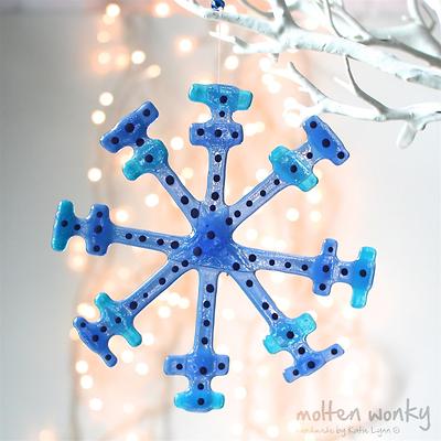 Molten Wonky Fused Glass Hanging Red Snowflake Gift Christmas Tree Decoration
