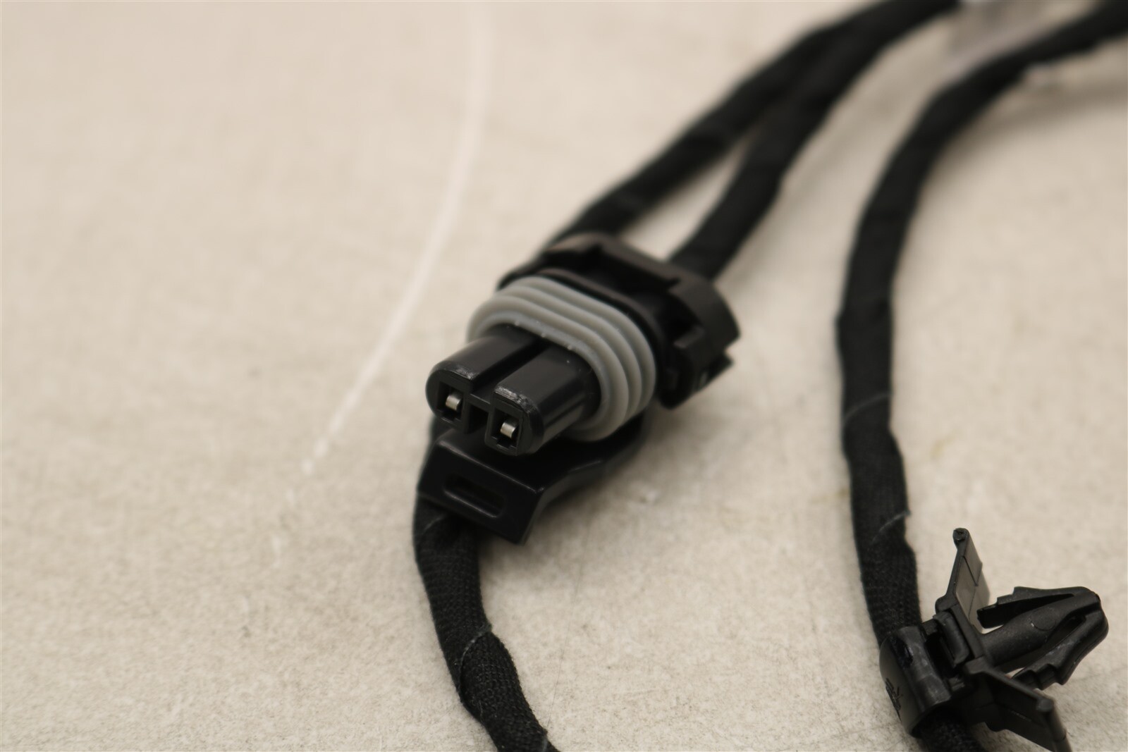 NEW OEM GM Air Temperature Sensor Wire Harness 25925947 Acadia Outlook