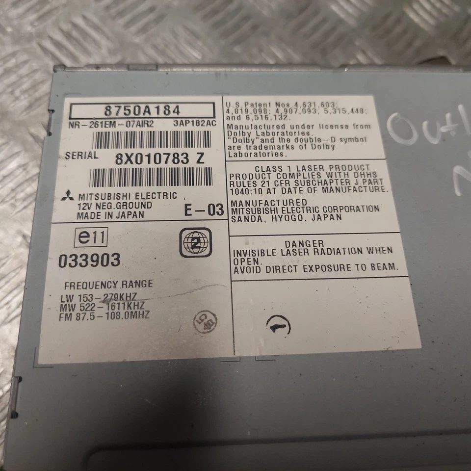 Mitsubishi Outlander MK2 radio stereo CD player head sat nav unit 8750A184 - Image 3 of 4