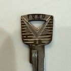1950'S FORD TRUCK PICKUP IGNITION DOOR KEY VINTAGE ANTIQUE "V" KEY — photo 3