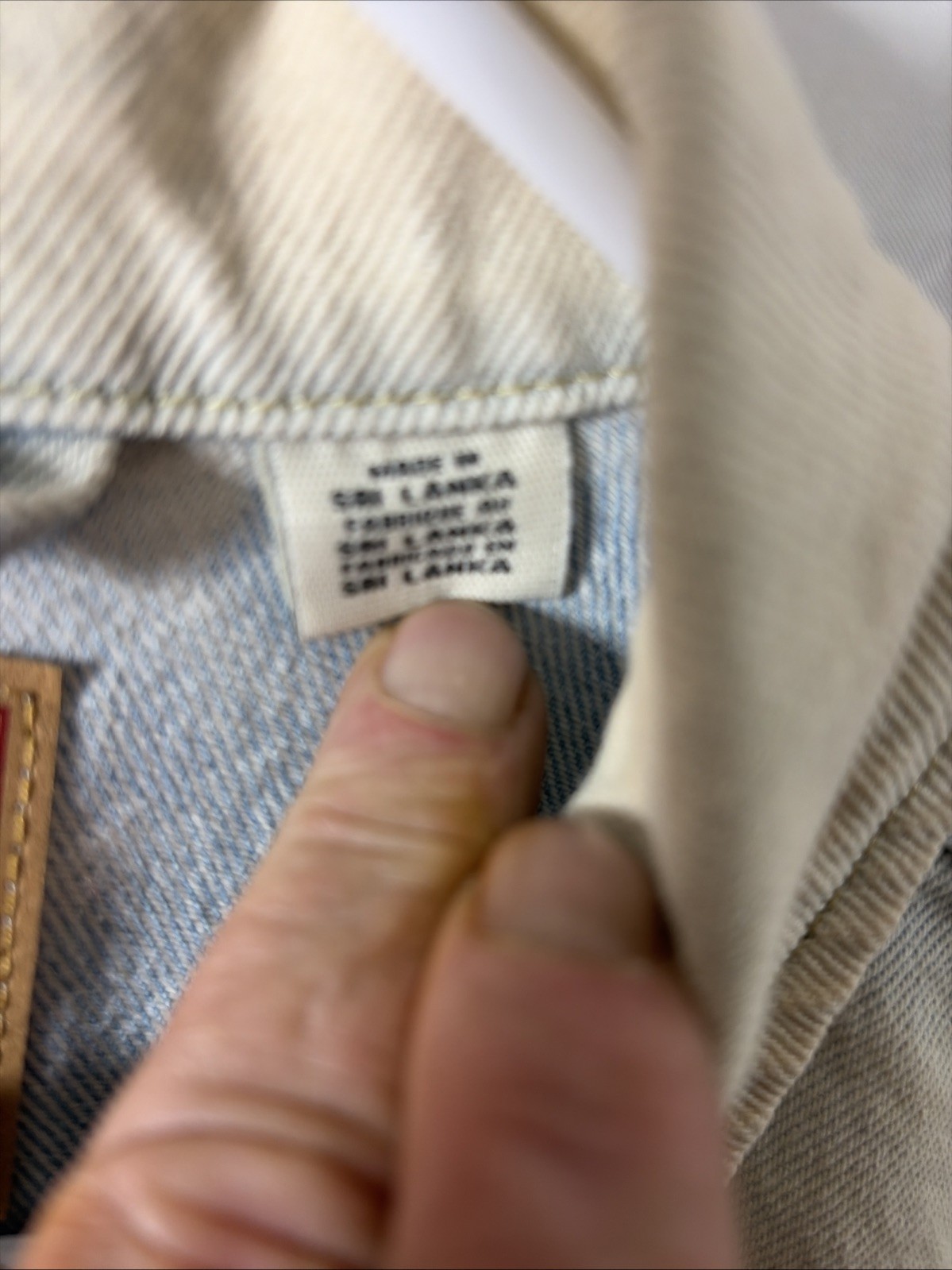 Levi's Bleached Light Wash Denim Jean Jacket Country Western Embroidered Sleeves thumbnail 18