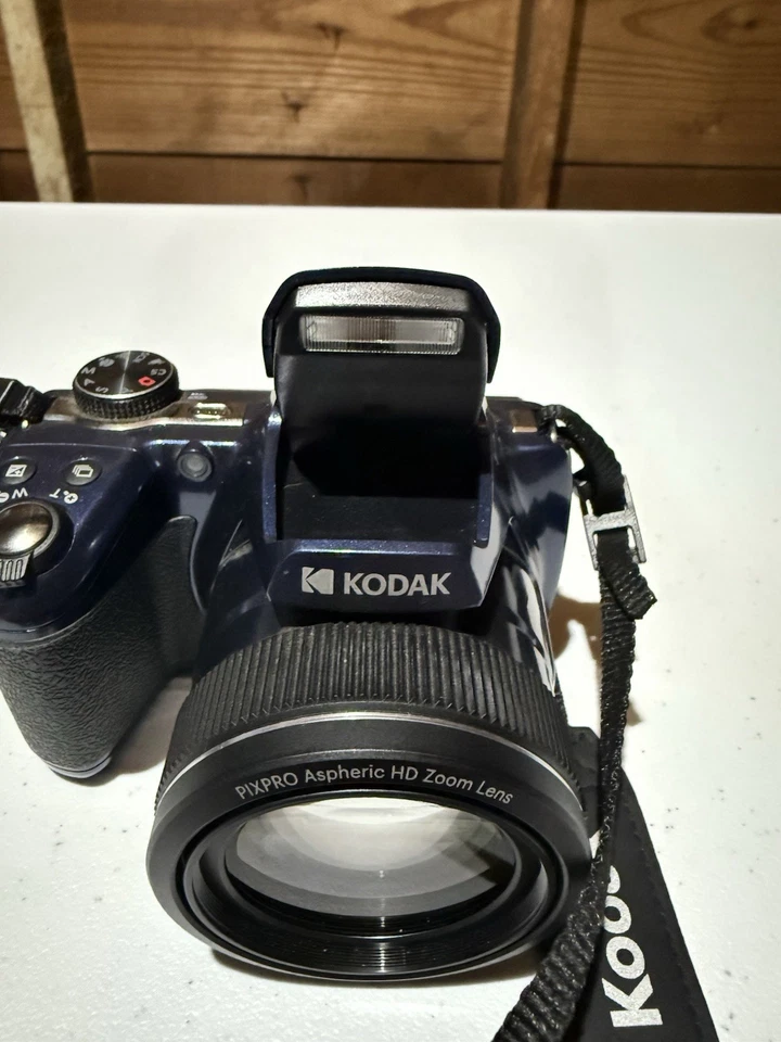 Cámara puente Kodak PIXPRO AZ528 16,0 MP Foto 4 de 4