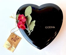 VTG Godiva Plastic Heart Chocolate Tin Black Red Flower Grannycore Valentine Box