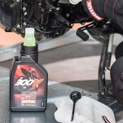 Motul 300V Factory Line Road Racing 15W-50 Engine Oil 4T Full