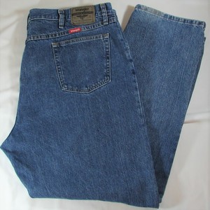 wrangler relaxed fit jeans 44x32