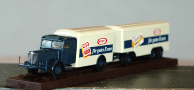 Brekina 74517 Büssing 8000 KRAFT für gutes Essen Kofferzug