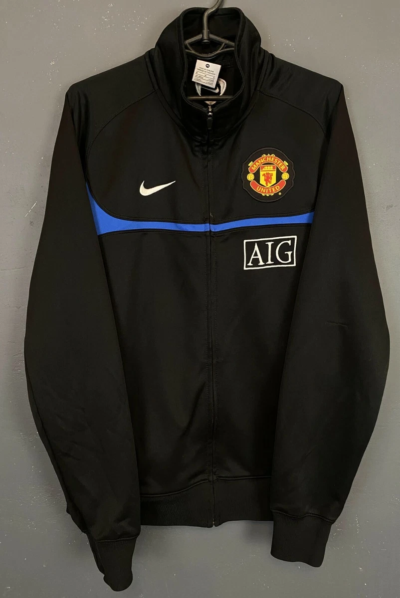 Man utd track shop top