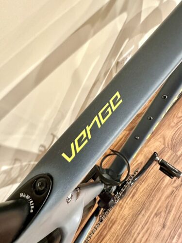 2020 Specialized S-Works Venge Dura-Ace Di2 Shimano Disc Aero Road Bike - Picture 4 of 16