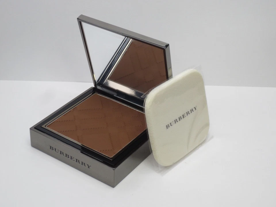 BURBERRY SHEER FOUNDATION LUMINOUS COMPACT FOUNDATION TRENCH NO.13 0.28 OZ - Image 2 of 2