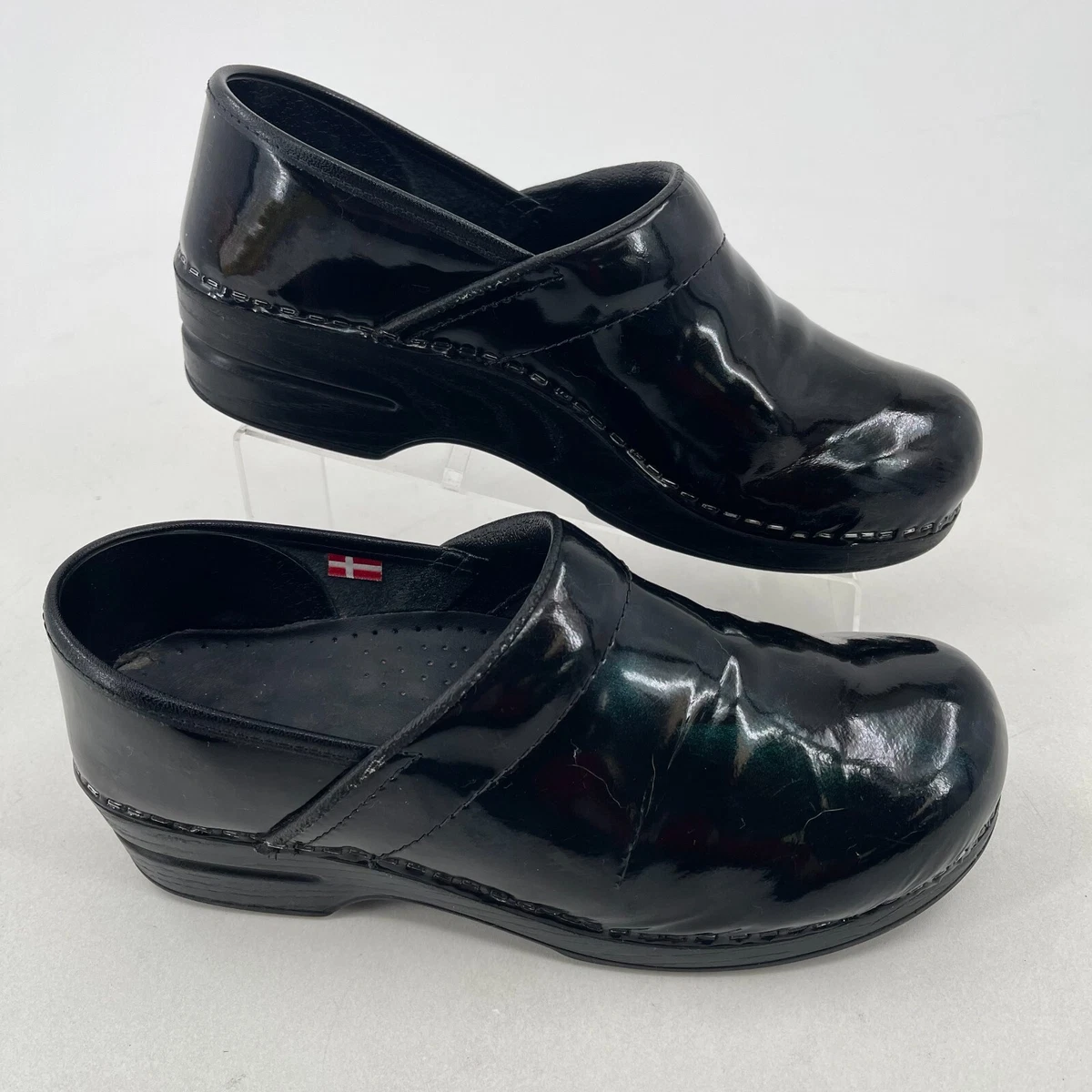 Shiny black sales clogs