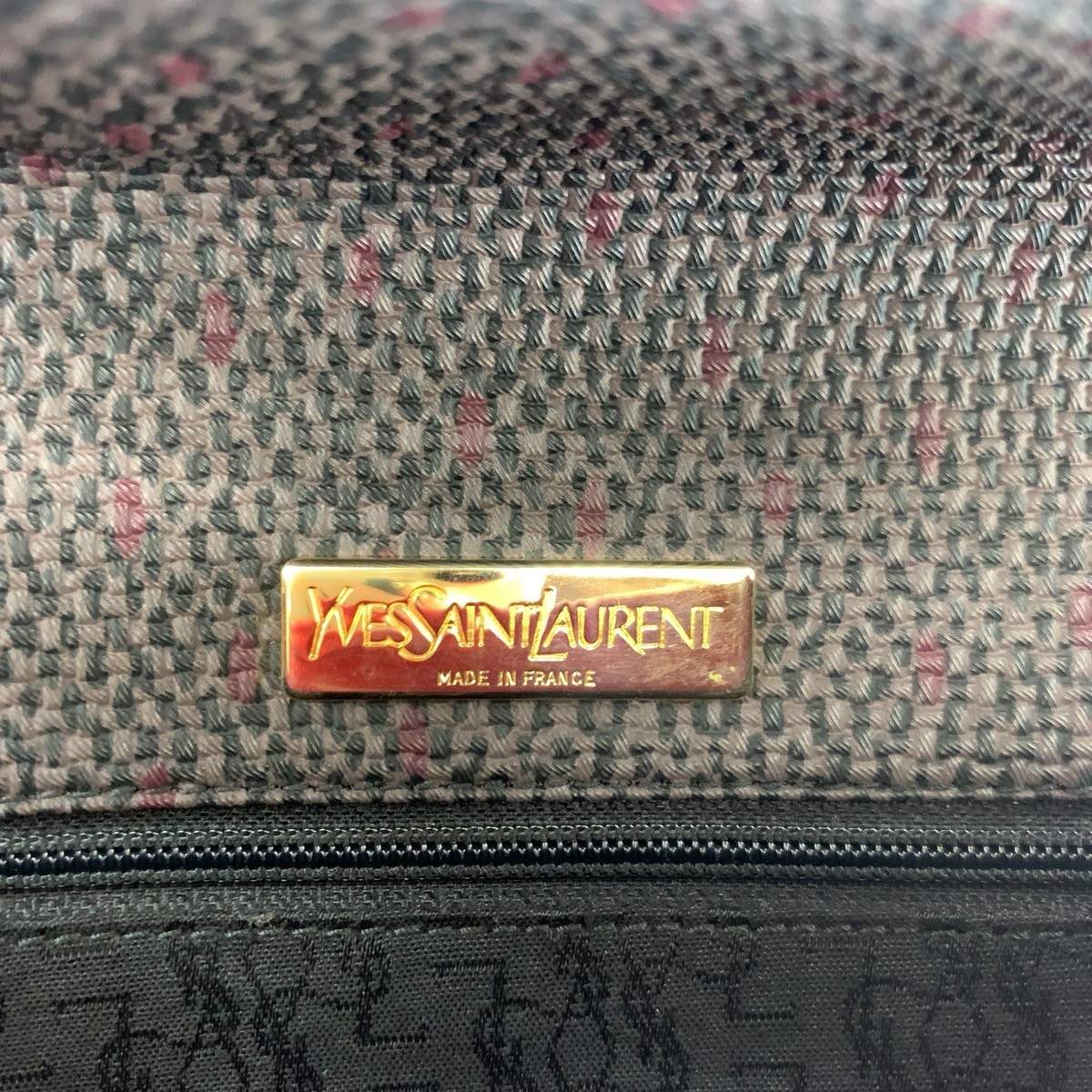 Borsa a tracolla YVES SAINT LAURENT vintage logo YSL rosso viola oro pelle hardware