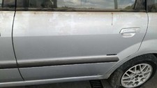 Porte arrière et accessoires Mitsubishi SPACE WAGON