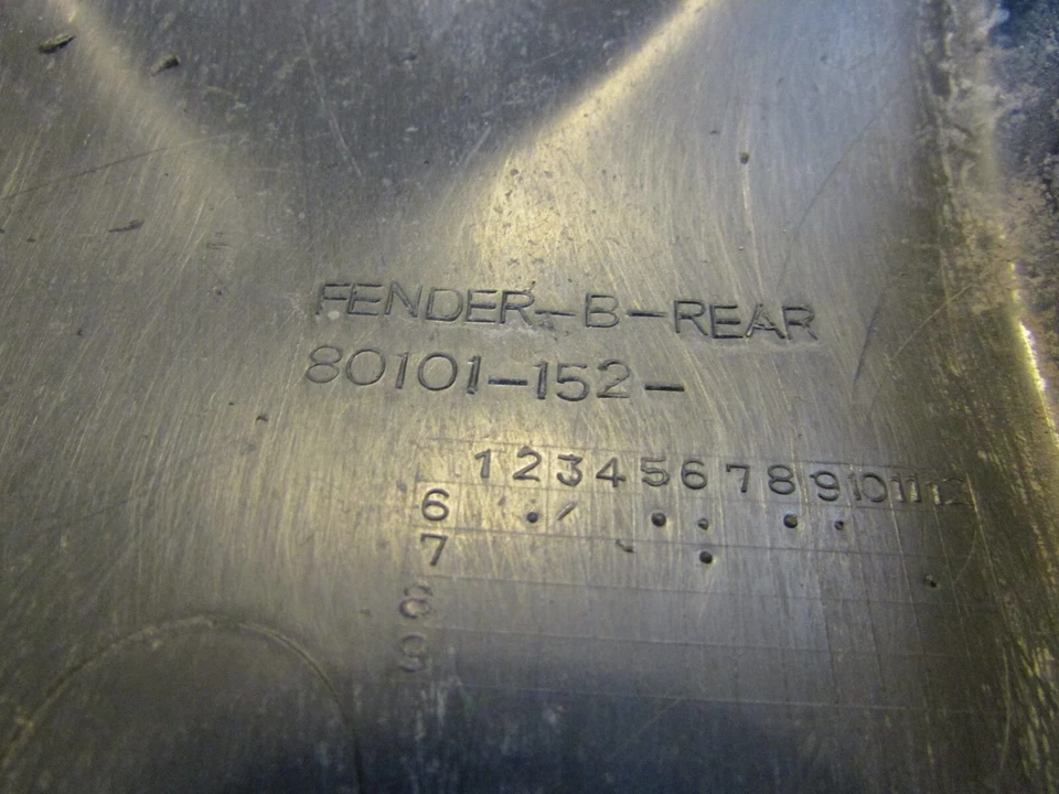 Guardabarros interior trasero Honda XL75 1979 Foto 4 de 4