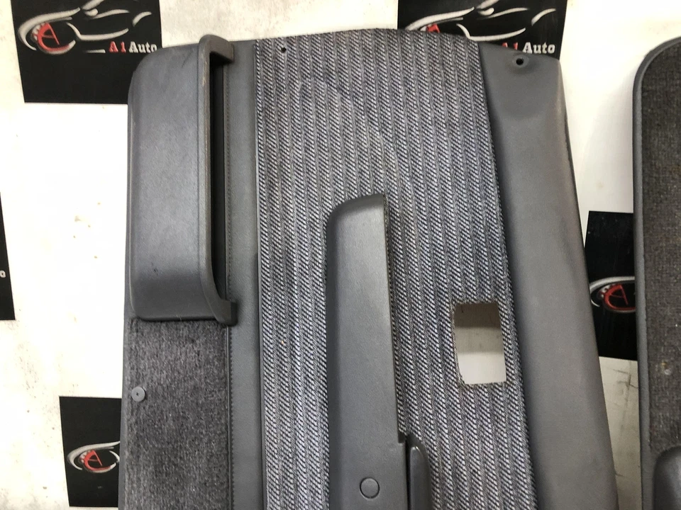 Toyota 4Runner 1990-1995 4 corredores paneles de puerta izquierda derecha tarjetas gris limpio. Foto 4 de 4