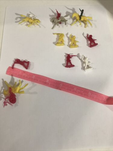 Vintage Dime Store Mini Cowboys and Indian figures with horses various colors. - Picture 4 of 4