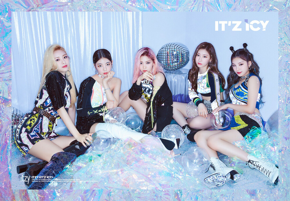 ITZY [IT'Z ICY] Album 2 Ver SET 2CD+POSTER+2 Photo Book+4 Card+