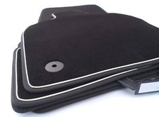 Fußmatten für Jeep Renegade II (Zierstreifen) Velours Matte 4x Original Qualität