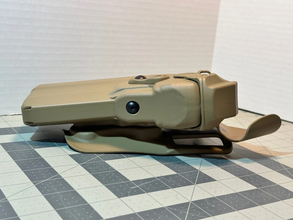 Safariland 7390RDS FDE ALS RH Duty Holster for GLOCK 19 23 + LIGHT & RED DOT - Image 4 of 4