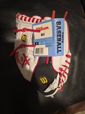 Wilson A200 A2459RDWM BB/SB Glove RH Throw White 11" Youth