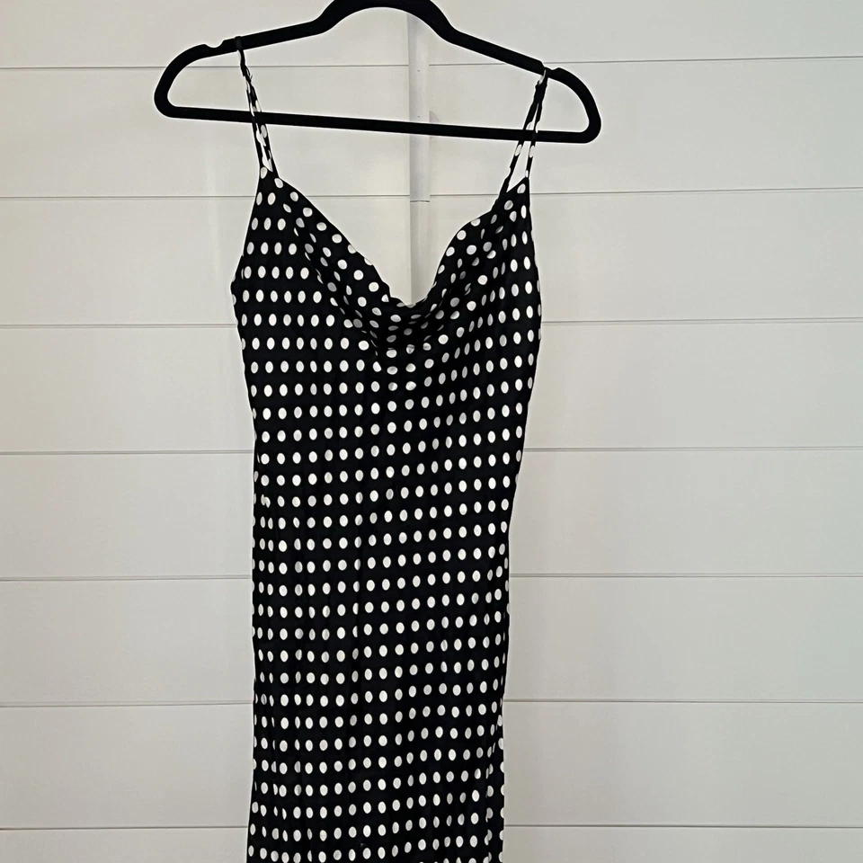 Vestido Zara Midi Cami Preto Branco Bolinhas Decote Capuz, Tamanho P, Médio - Imagem 3 de 4