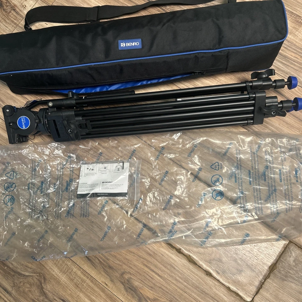 Benro KH25N Video Tripod Kit 11 Lb Load 61 Inch Max Height 11 Lb Load - Image 2 of 4