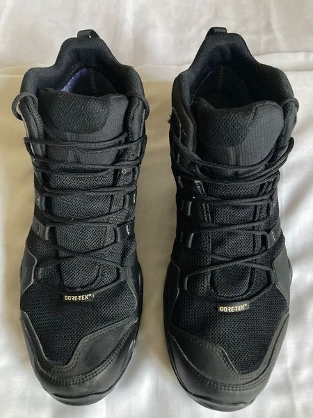 Wanderschuhe Herren Adidas Terrex NEUWERTIG! Schwarz 45 US 12 scarpe da trekking