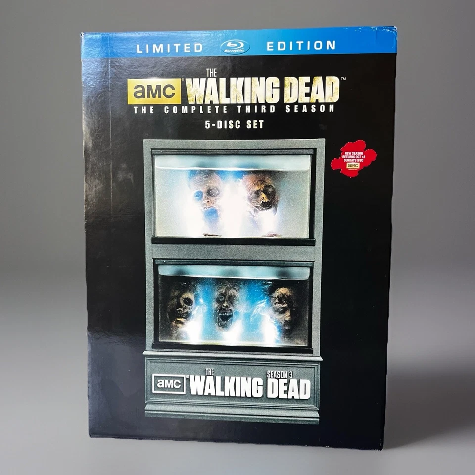 The Walking Dead Season 3 Blu-ray w Zombie Head Fish Tank - Halloween Decoration - Image 4 of 4