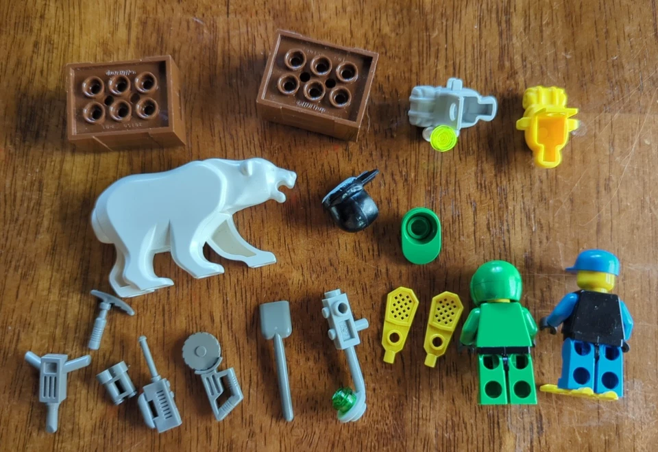 LEGO Town Arctic: 6520 Mobile Outpost - 100% Complete w/ Instructions - Image 3 of 4