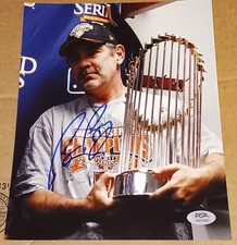 Bruce Bochy San Francisco Giants SIGNED 2010 WORLD SERIES 8X10 Photo PSA/COA