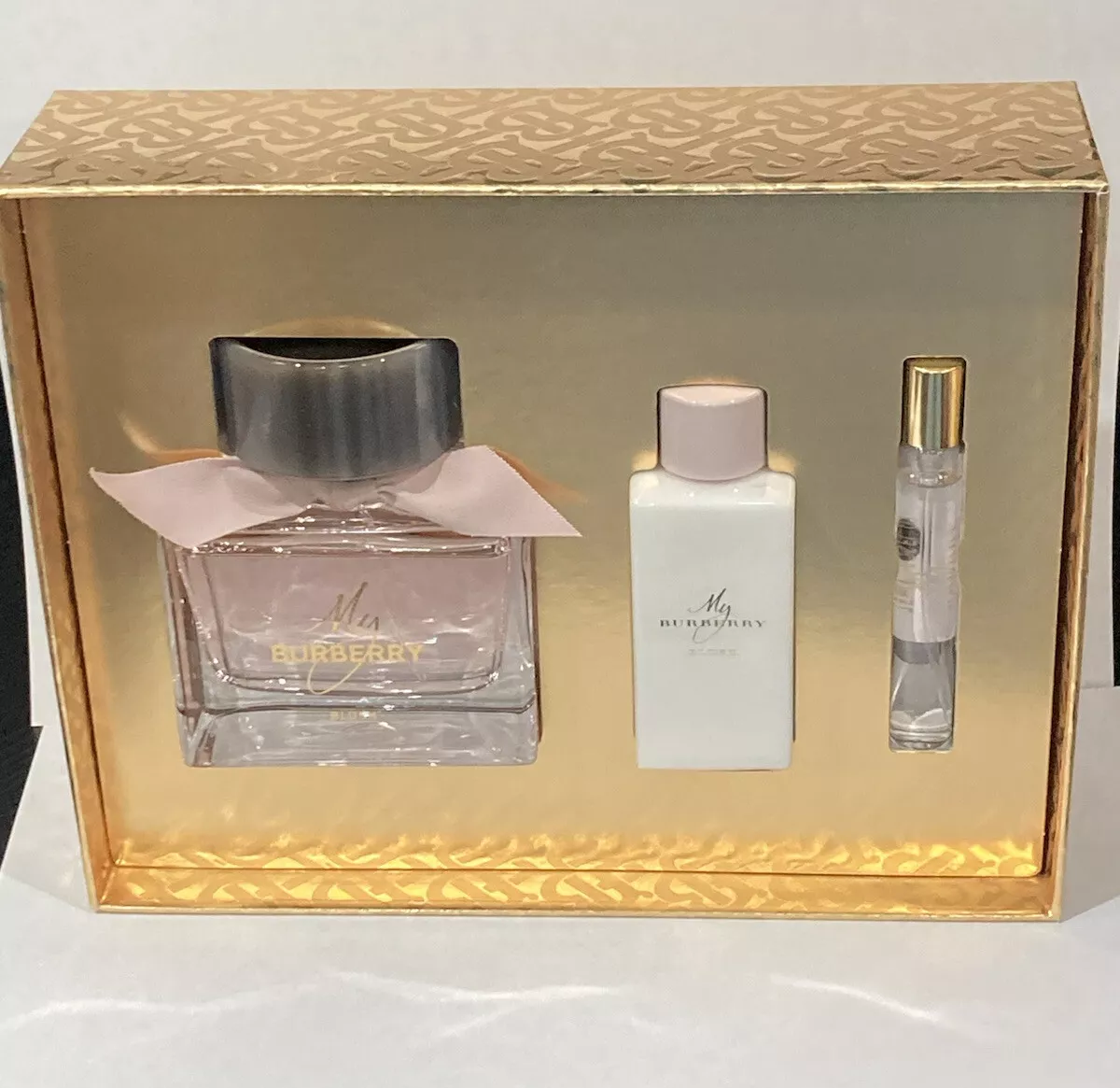 Burberry blush perfume gift set top