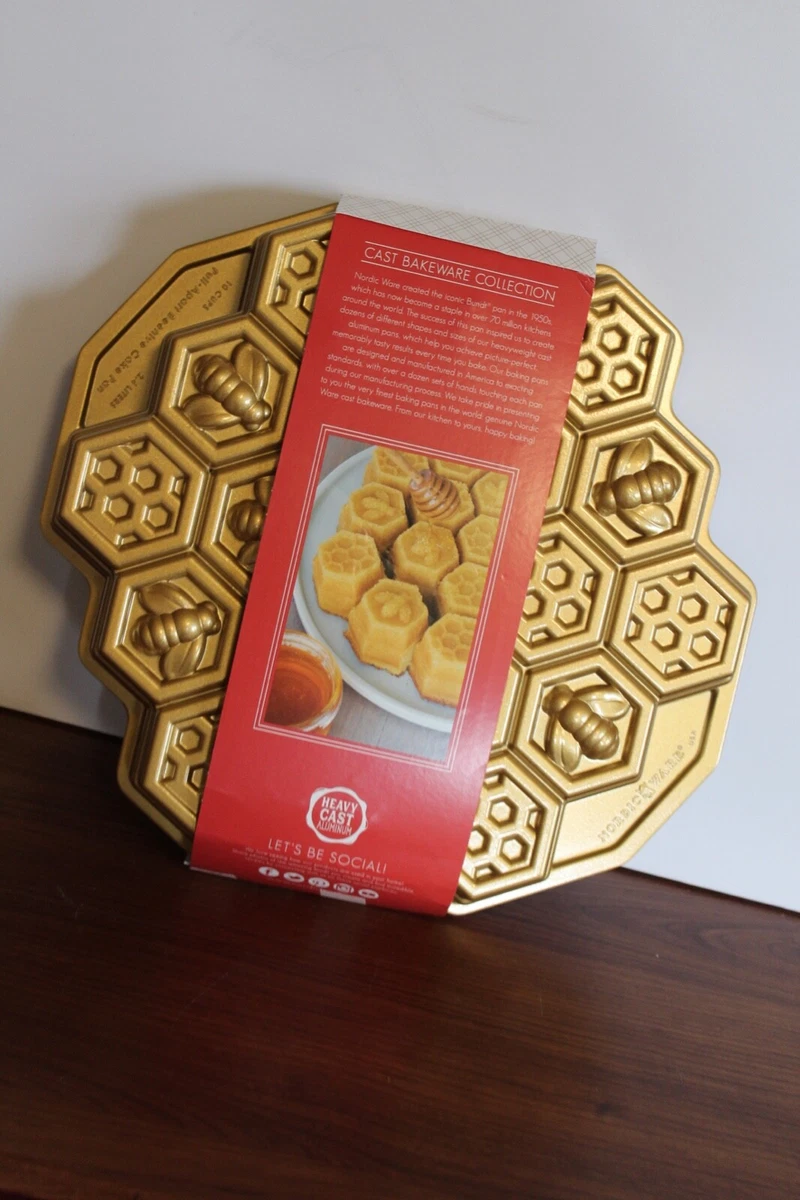 I got the legendary Nordic Ware honeycomb pull-apart dessert pan