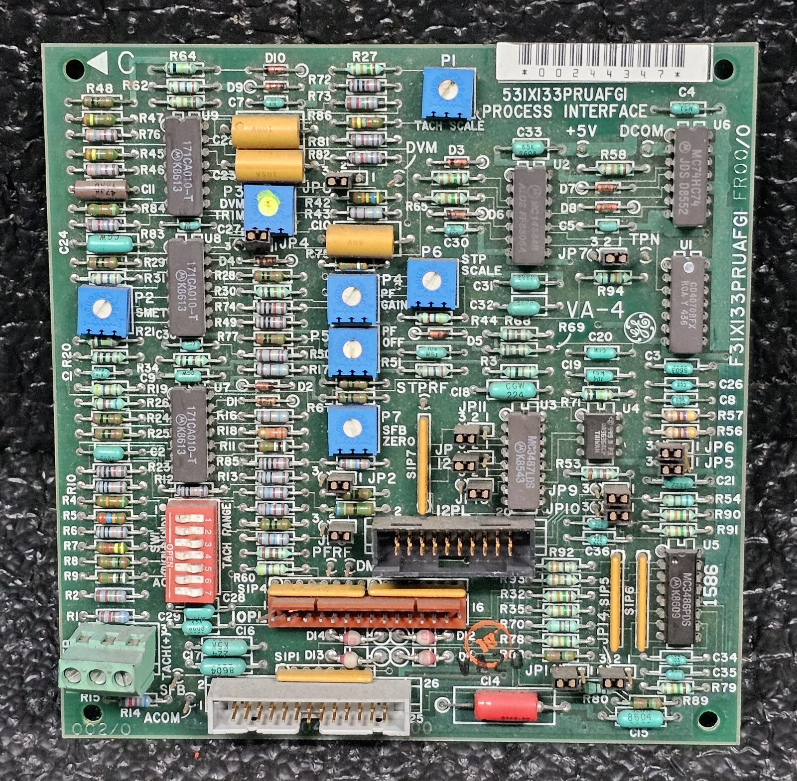 Foto 1 di 3