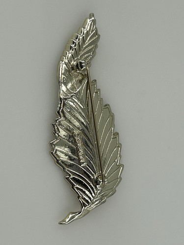 Vintage Sarah Coventry Gold Tone Tisted Leaf Brooch Rhinestones 3 Inch Long Pin - Picture 6 of 7
