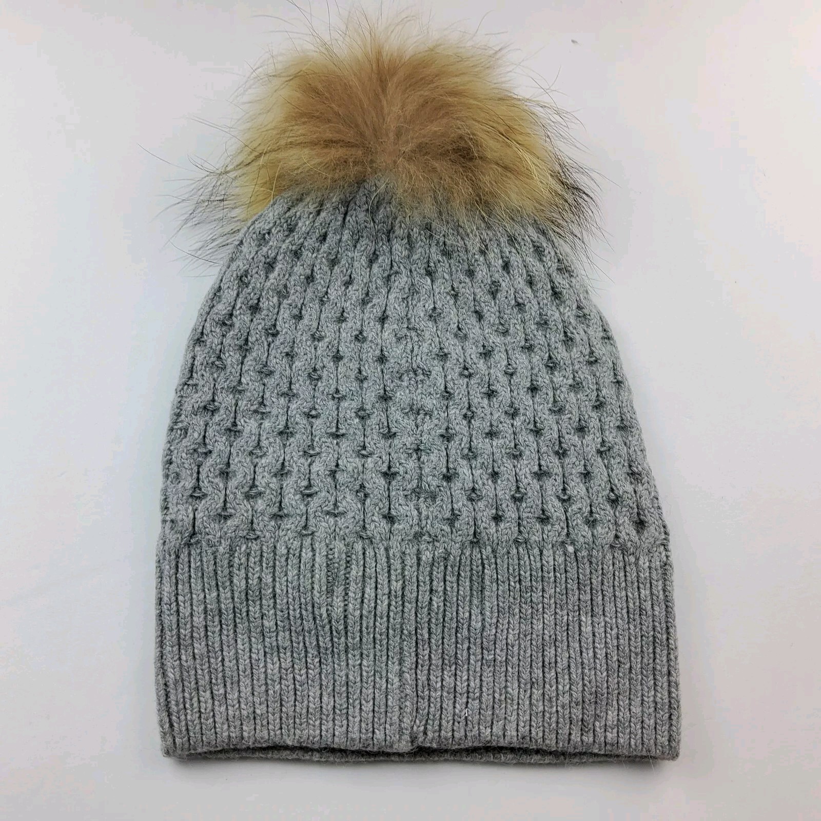 Cappello Yves Saint Laurent YSL lana pelliccia di coniglio pom maglia