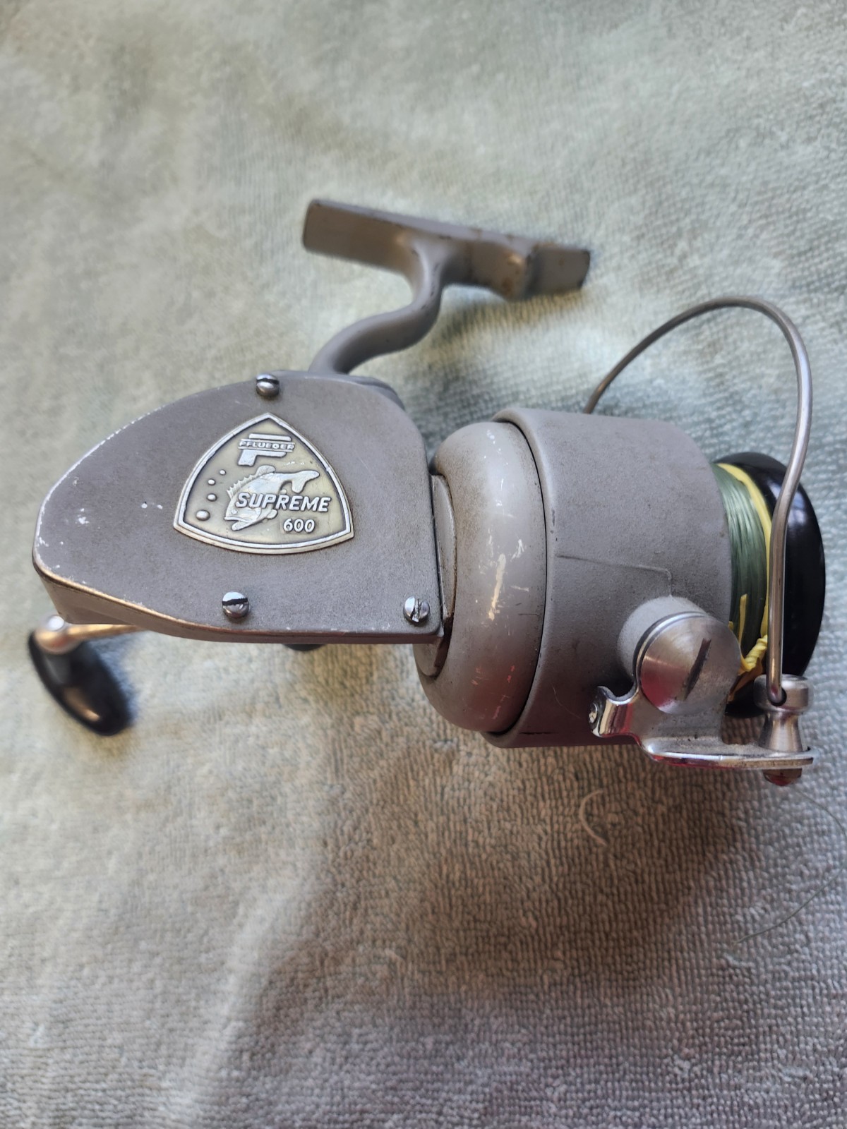 Vintage Pflueger Supreme 600 Spinning Fishing Reel
