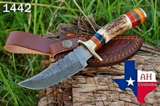 HAND FORGED DAMASCUS STEEL HUNTING KNIFE W/ STAG & BRASS GUARD HANDLE AH-.1442