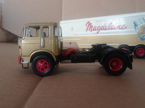 MINIATURA DE CAMION BERLIET TR 12,1/43,MAGDELEINE,BISCOTTES ET TOASTS - Imagen 7 de 9