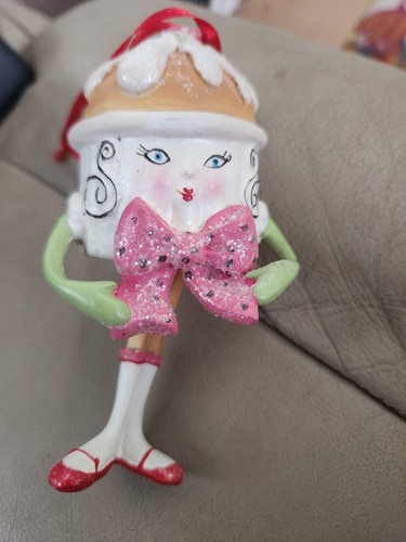 Johanna Parker Rare Cupcake Christmas Ornament - Picture 1 of 2