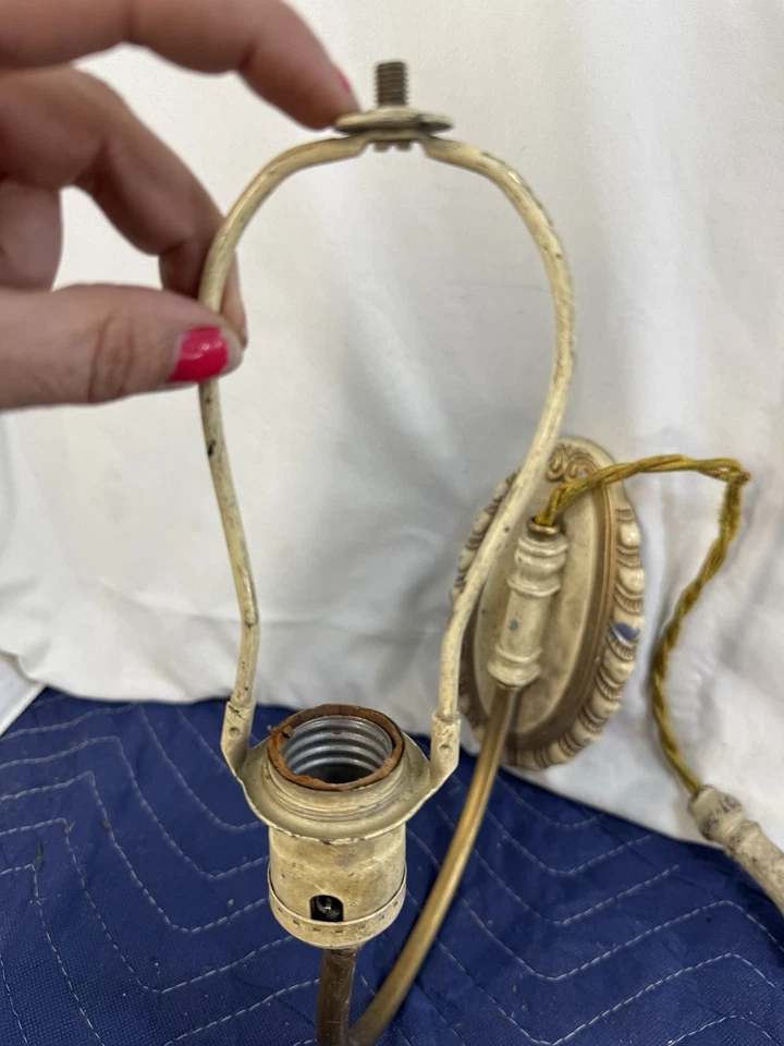 Antique Neoclassical Metal Single Wall Sconce For Repair - Image 4 of 4