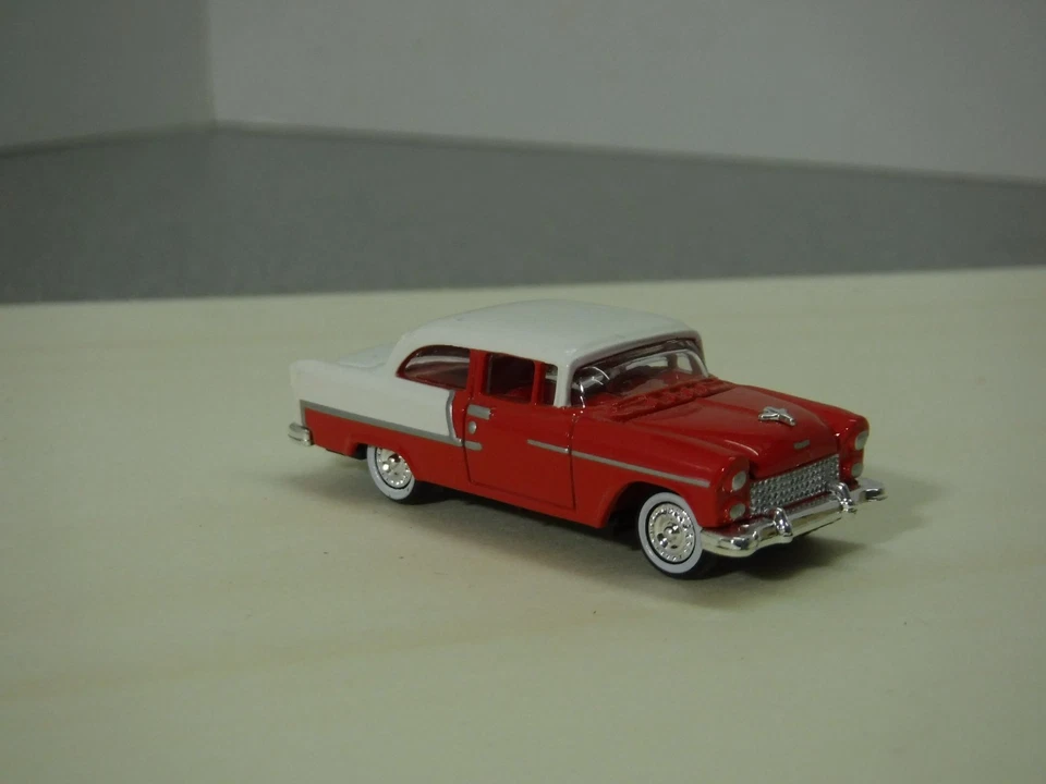 Chevrolet Bel Air Limousine (1955-1957), rot/weiss, Classic Metal Works H0 1:87