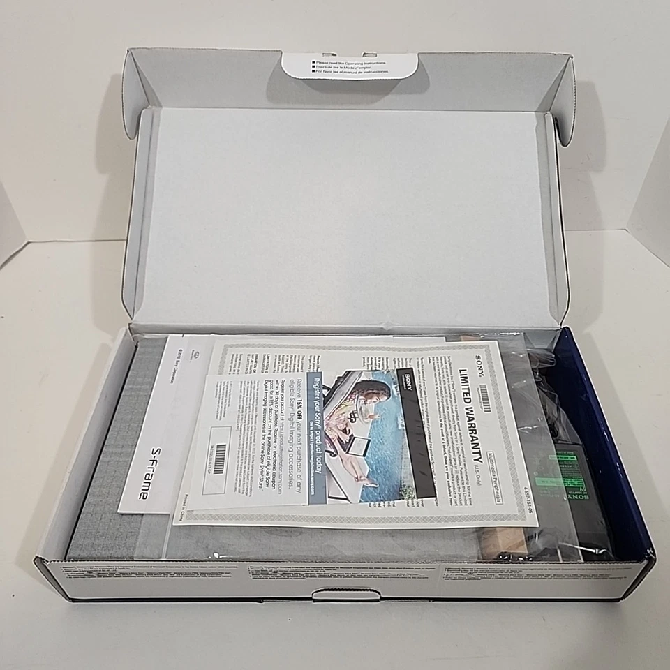 Sony DPF-D810 SVGA LCD (4:3) Digital Photo Frame (Black, 8-Inch) - Image 4 of 4