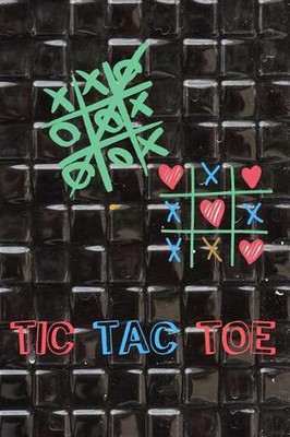Tic Tac Toe: Activity Book Play 600 Games for Traveling Camping Road-Trip Family