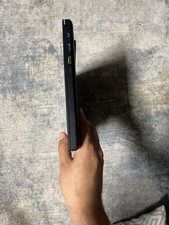 Razer Blade 15, Intel Core I7, 16GB RAM, NVIDIA RTX 2060, 500 SSD - Bild 4 von 4