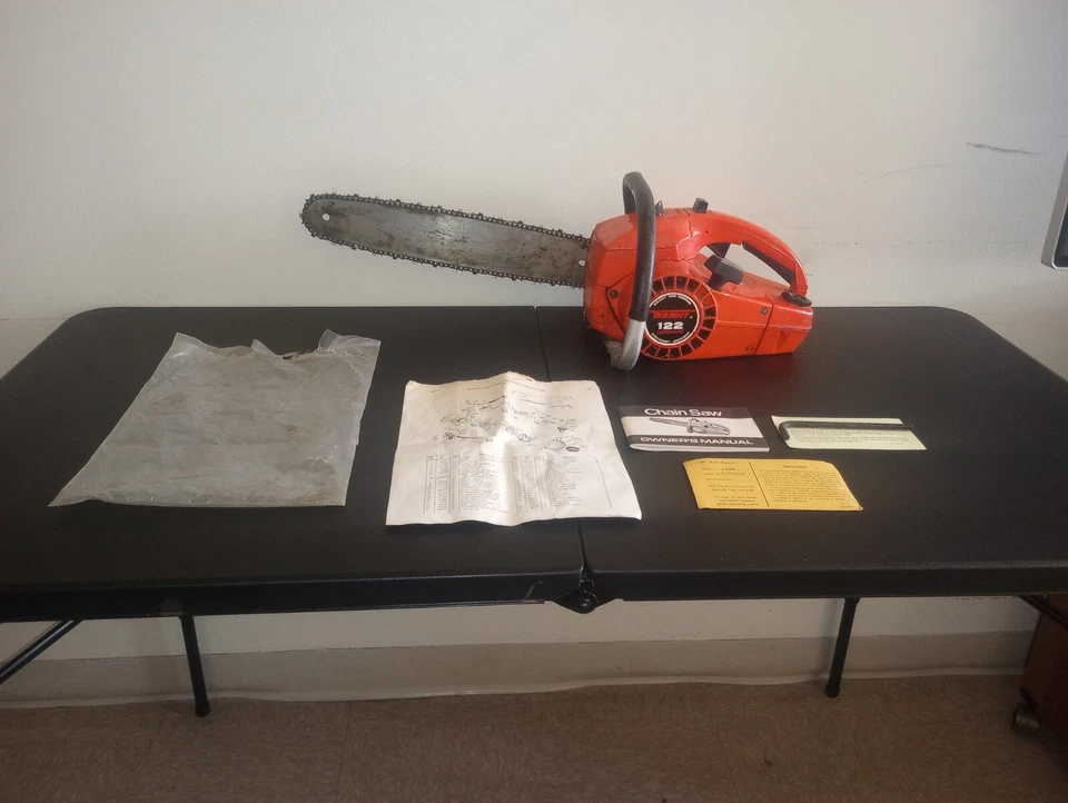vintage wright 122A chainsaw  - Image 4 of 4