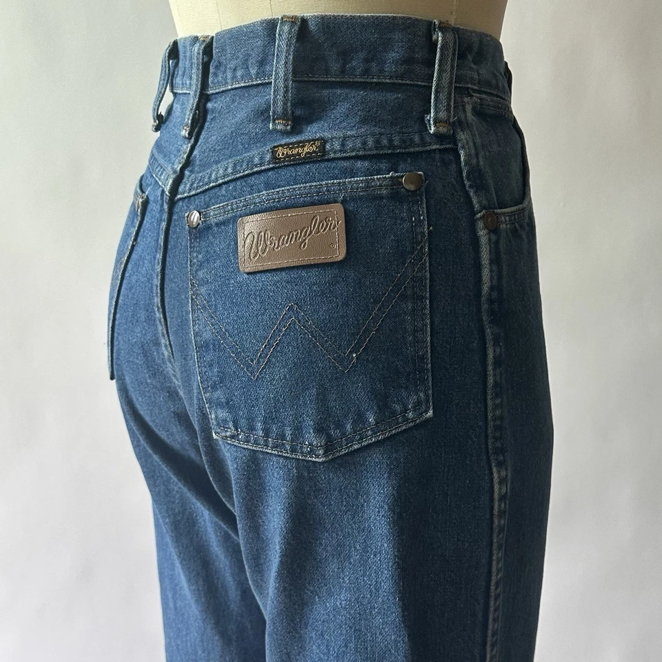 De colección Wrangler 13MWZ Mujer’s Corte Vaquero Cintura Alta Pierna Recta Hecho en EE. UU. 27x29 Foto 3 de 4