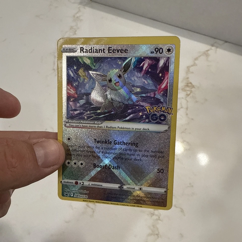 Radiant Eevee - Promo SWSH: Sword & Shield Promo Cards SWSH230 NM - Image 2 of 4