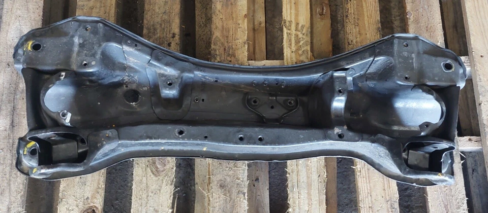 Honda Accord 1990-1993 2.2 travesaño delantero subchasis cuna miembro K Foto 2 de 4