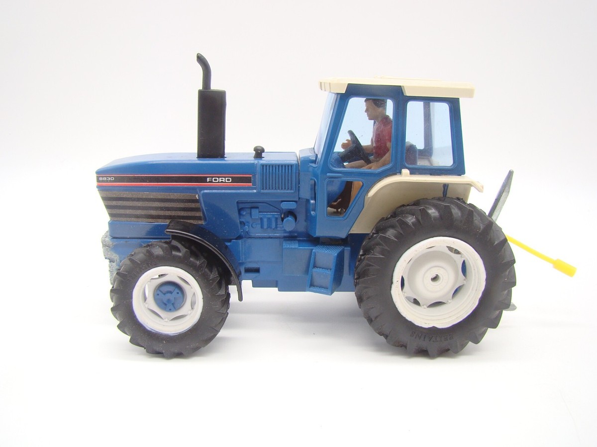 Tracteur Britains Farm 9321 - Ford 8830 Power Farm - 1985 - 1/32 - En L'état (ne Fonctionne Pas)